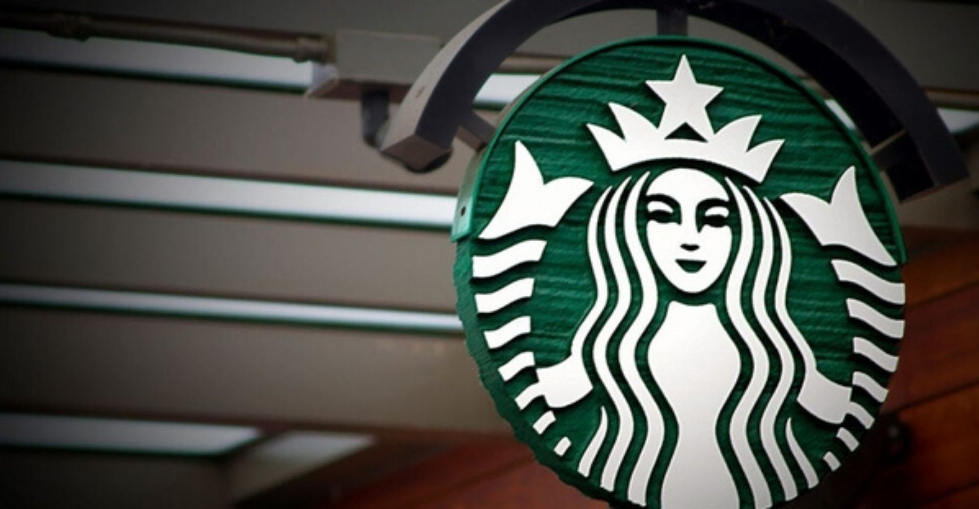 Starbucks China’s Comparable Store Sales Falls by 29% in Fiscal Q1 2023