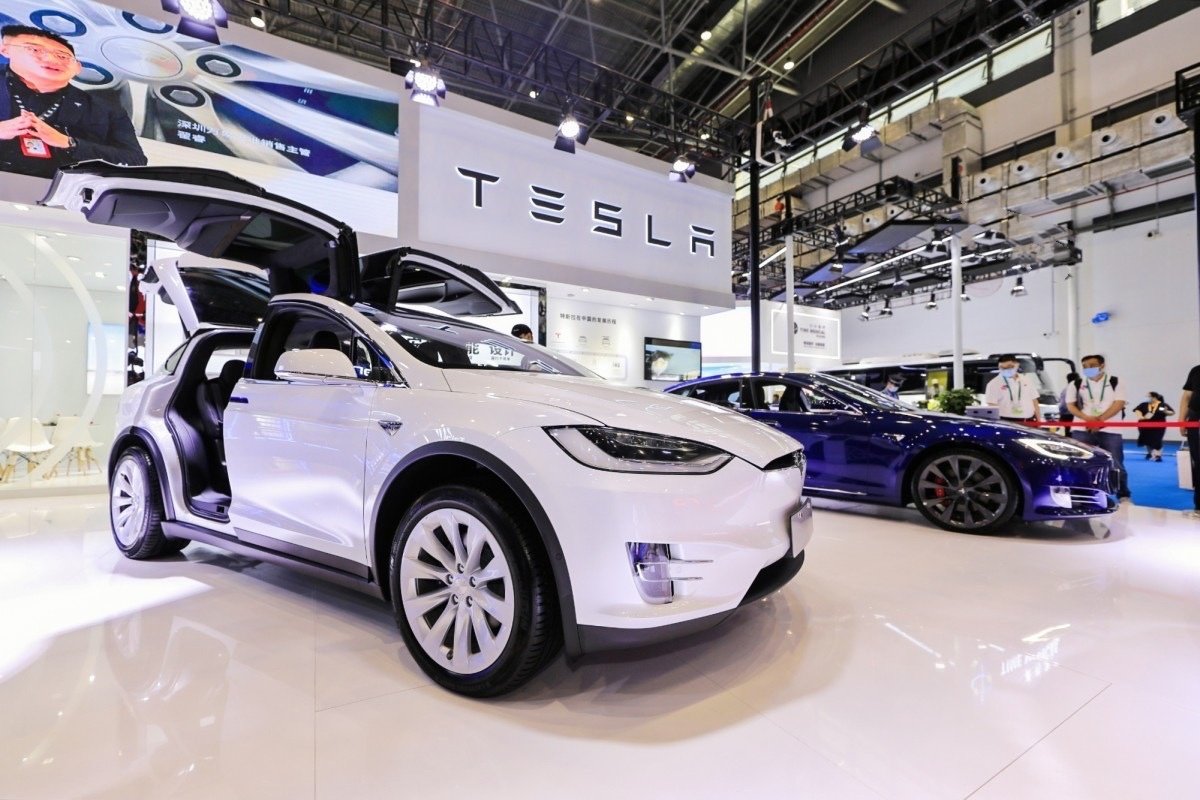 Tesla Driver Dies in Rear-end Collision with Truck in South China, Sparking Further Safety Concerns