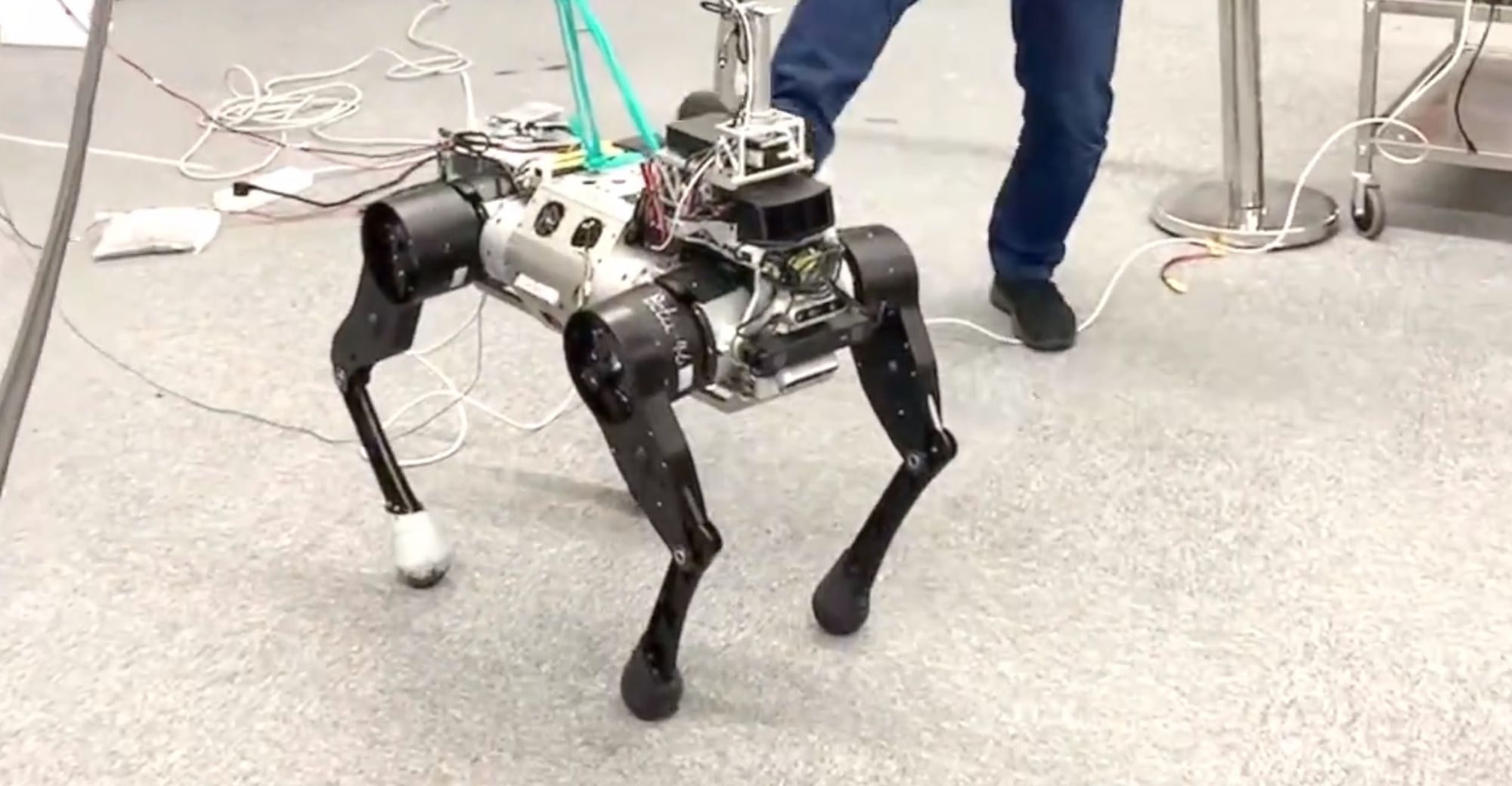 XPeng Chairman Shows Quadruped Robot Developed by XPeng Robotics