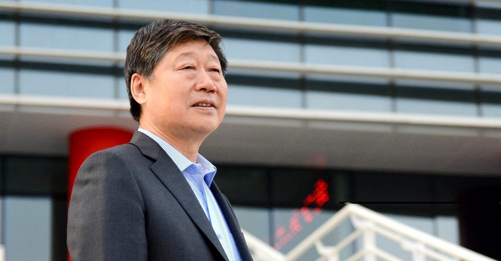 Zhang Ruimin, Founder of Haier, Resigns as Board Chairman and Zhou Yunjie Is Elected